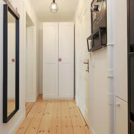 4 Personen Altbau Nahe Kurfuerstendamm - Romeo & Julia Apartament Berlin