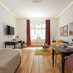 4 Personen Altbau Nahe Kurfuerstendamm - Romeo & Julia Apartamento Berlim