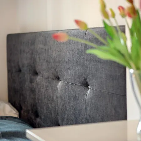 4 Personen Altbau Nahe Kurfuerstendamm - Romeo & Julia *