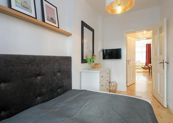 شقة 4 Personen Altbau Nahe Kurfuerstendamm - Romeo & Julia *