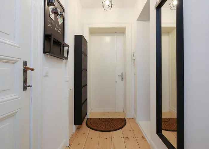 4 Personen Altbau Nahe Kurfuerstendamm - Romeo & Julia *